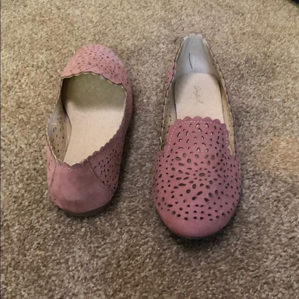 Flats - Picture 3 of 5